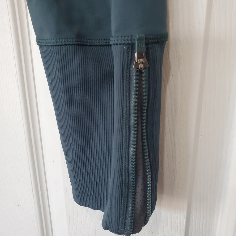 Lululemon Rebel Runner Crop Dark Fuel  Forage Teal Size:6
